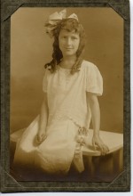 grammar school photograph of Vivian Rostron